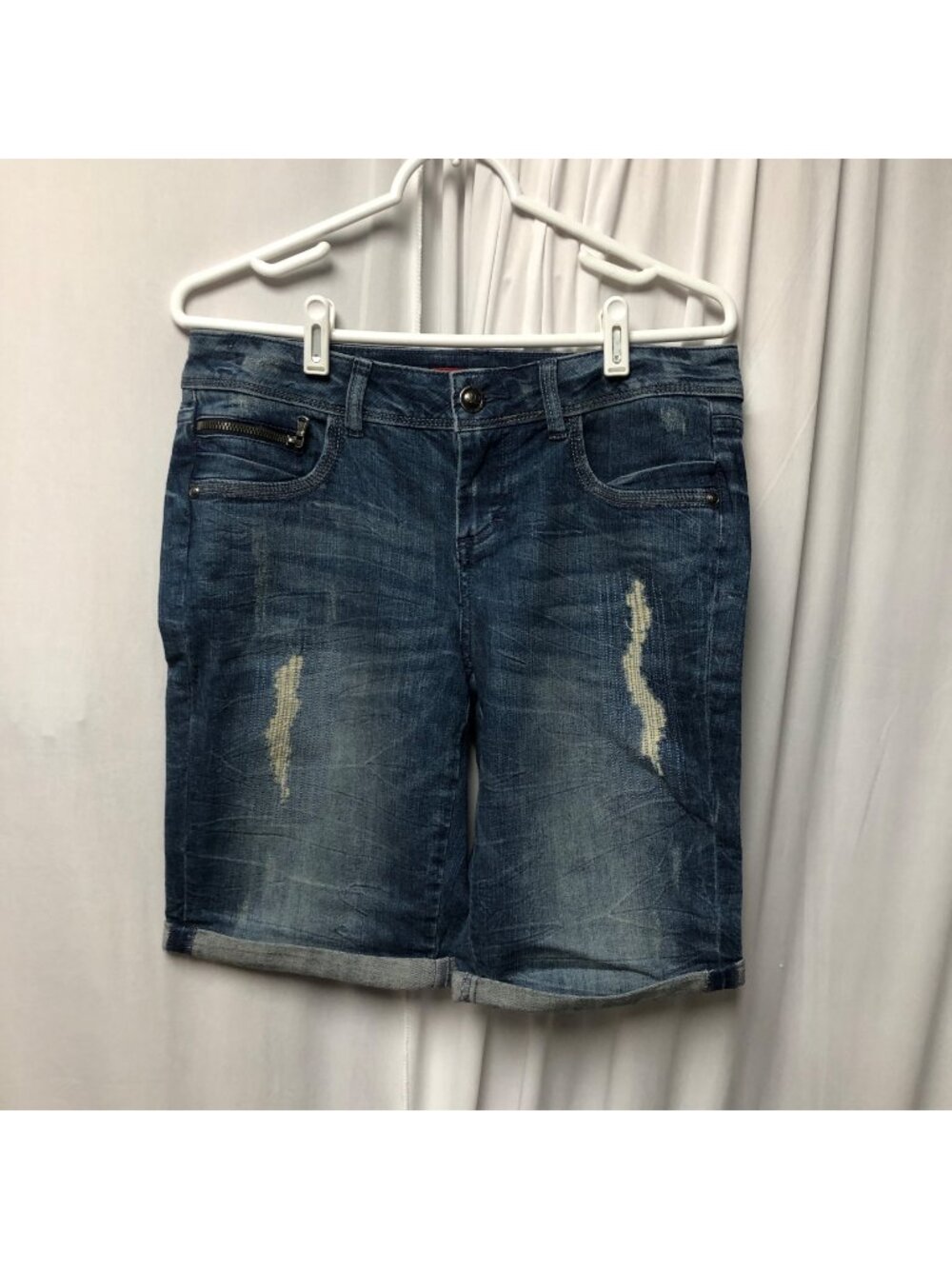 Elle Distressed Denim Bermuda Womens Size 8 Jean Short
